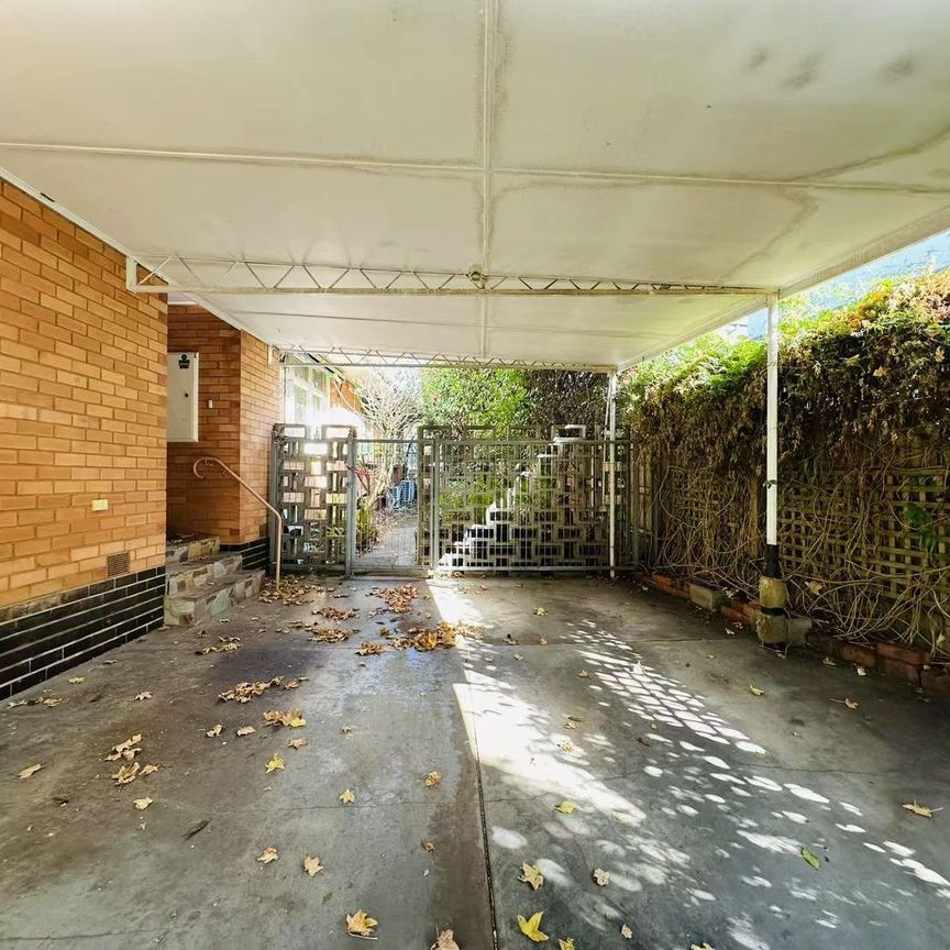Spacious Family Home - Photo 1
