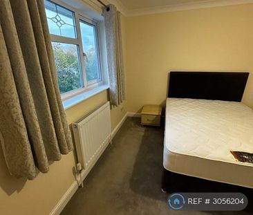 1 bedroom in a house share to rent - Photo 4