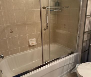 For Lease - 50 Glacier Crescent, Toronto, Ontario - Photo 2