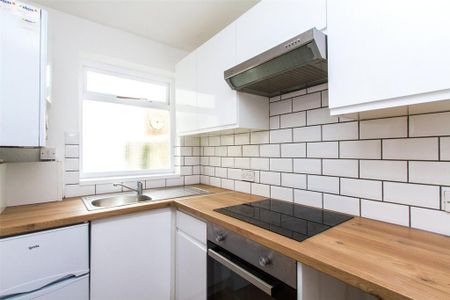 1 bedroom end of terrace house to rent - Photo 2