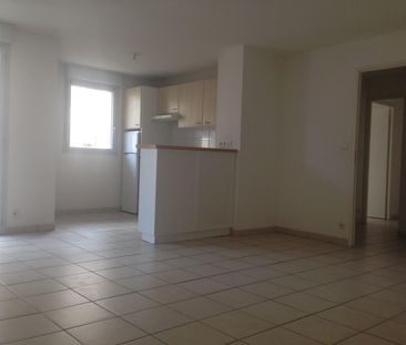 location Appartement T3 DE 65.63m² À LA RICHE - Photo 1