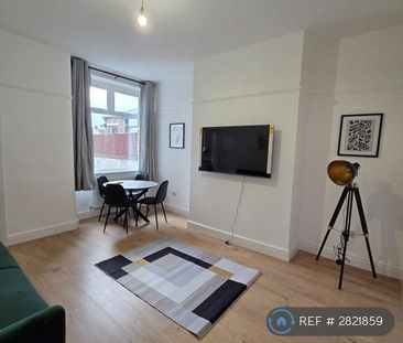 4 bedroom terraced house to rent - Photo 3