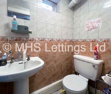 7 Bedroom End Terraced House for rent in Headingley Lane - Photo 4