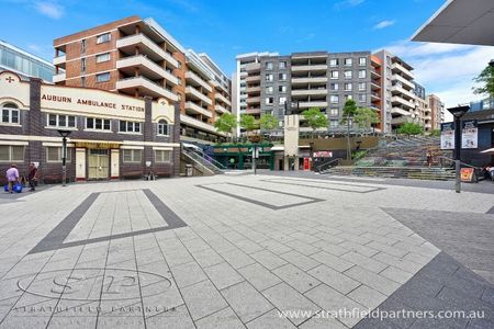 Modern Apartment With Great Views - Photo 2