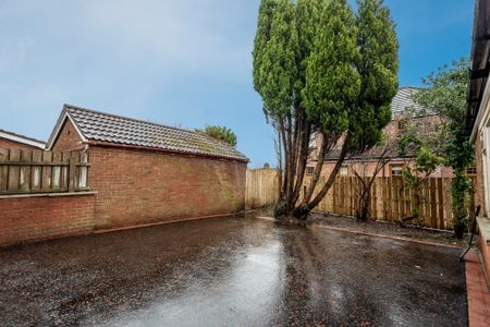 66 Sharman Road, Belfast, BT9 5FX - Photo 2