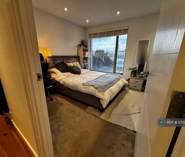 2 bedroom flat to rent - Photo 2