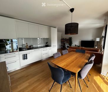 Furnished 2.5 Room Apartment at Schaffhauserplatz for November - Photo 3