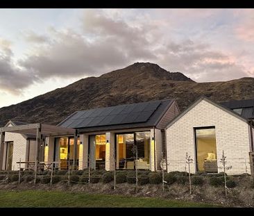 3 Bedroom, 2 Bathroom Beauty in Shotover Country - Photo 4