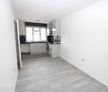 3 bedroom maisonette to rent - Photo 6