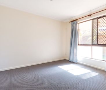 Charming unit in great location! - Photo 4