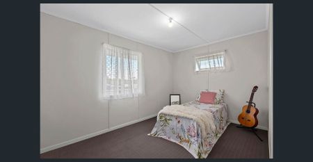 Well-Maintained 3-Bedroom Home with Fresh Paint Throughout. Mid term increase of $620 two months after new lease begins. - Photo 2