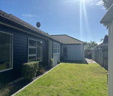 Appealing four bedroom, two bathroom home - Photo 1