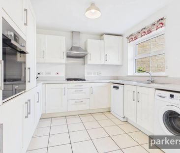 3 bedroom detached house to rent - Photo 4