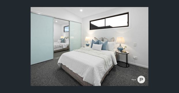 Exceptionally Spacious Townhouse - 3 Bed + study with premium finishes - Photo 1