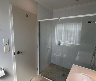 Sunny Three-Bedroom Family Home in the Heart of Howick Village - Photo 6