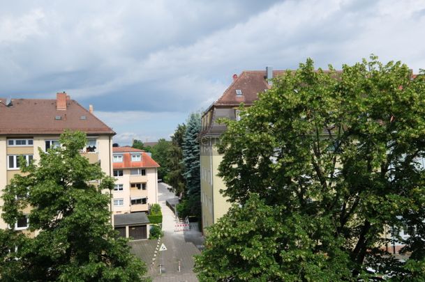 Einziehen und Wohlfühlen – helle + moderne 3-Zi. Wohnung in top Lage mit TG-Stellplatz – Stadtpark - Foto 1