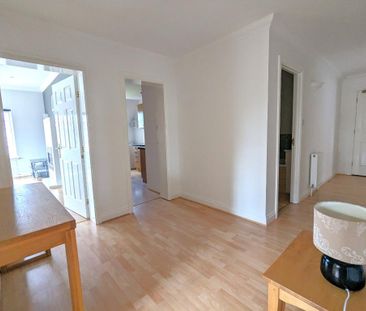 3 bedroom flat to rent - Photo 6