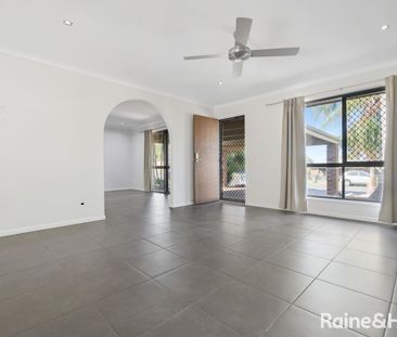 Low Set 3 Bedroom Home with Swimming Pool! - Photo 1