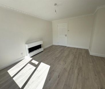 3 Bedroom Link Detached To Let - Photo 1