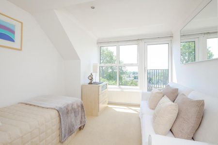 4 bedroom flat to rent - Photo 5