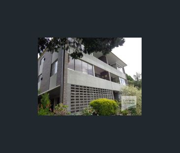 2 Bedroom Unit in Great Location! - Photo 4