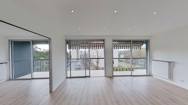 Location Appartement 5 pièces 101m² - Photo 1