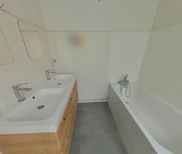 APPARTEMENT T5 A LOUER - Photo 2