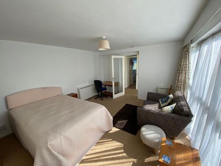Studio to rent - Photo 2