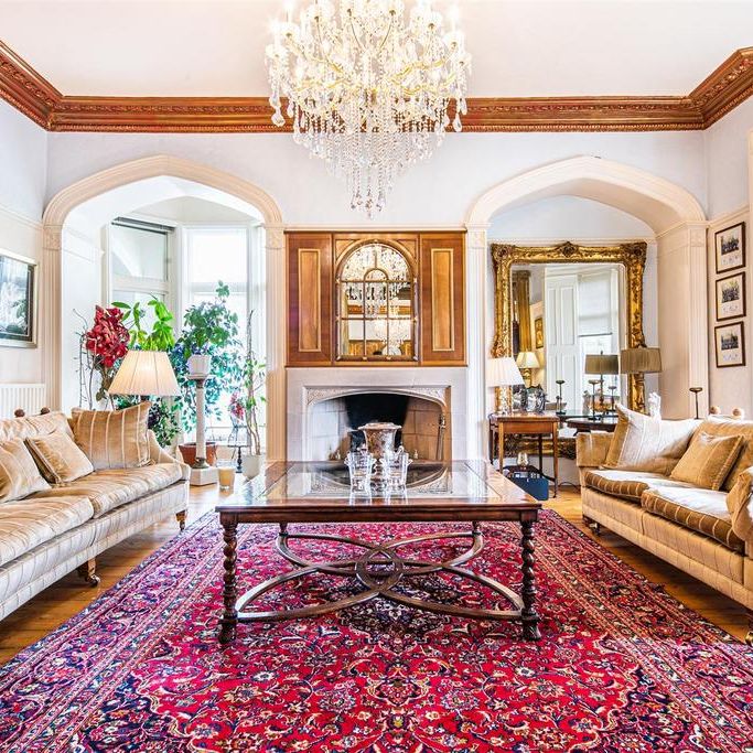 6 bedroom detached house to rent - Photo 1