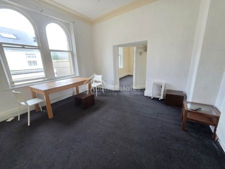 Fixed Price £700 pcm - Available Now - Unfurnished - Photo 3
