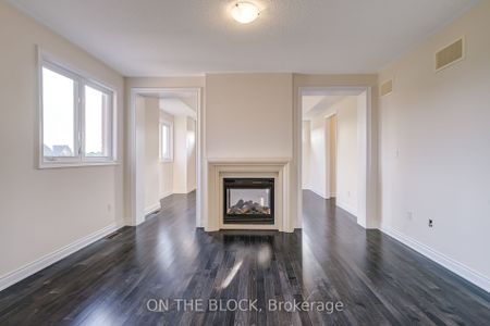 For Lease - 24 Whitewood Drive, Whitchurch-Stouffville, Ontario - Photo 2