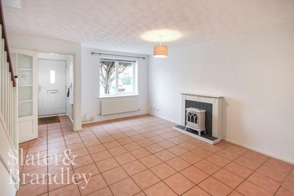 3 bedroom end of terrace house to rent - Photo 1