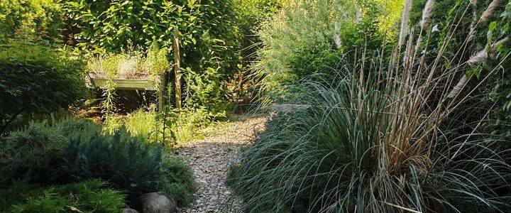 Möblierte Gartenwohnung mit detailverliebtem Gartenjuwel – zentral, ruhig & sofort bezugsfrei! - Foto 1