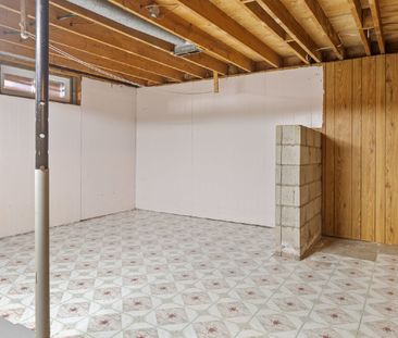 1263 Cobden Road - Photo 3