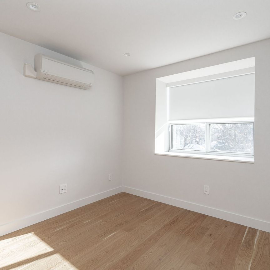 365 Eglinton Avenue East - Photo 1