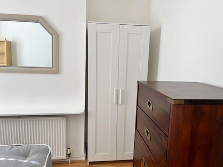 3 Bed Terraced House, Gwenfron Road, L6 - Photo 2