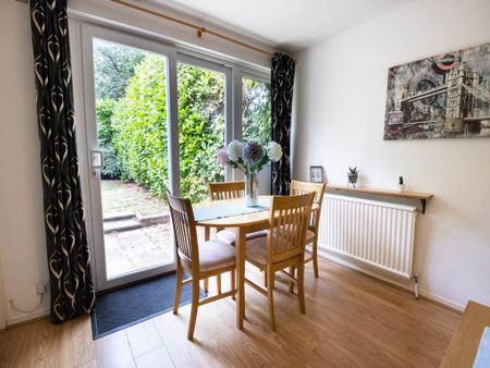 4 bedroom house to rent - Photo 3