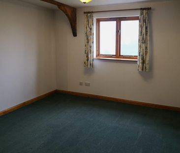 2 bedroom barn conversion to rent - Photo 4
