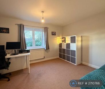 3 bedroom semi-detached house to rent - Photo 6