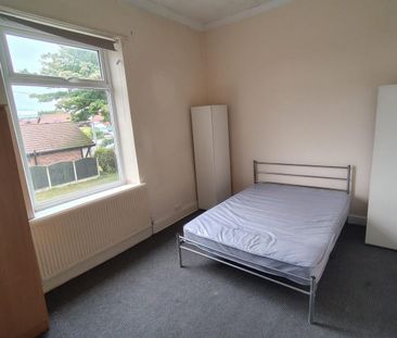 3 bedroom terraced house to rent - Photo 3