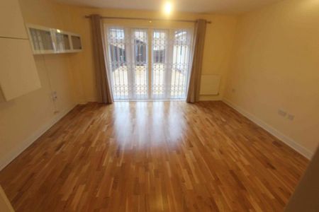 4 bedroom house to rent - Photo 2