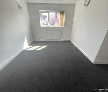2 bedroom property to rent in Oldham - Photo 2