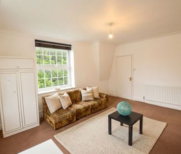 8 St. Cuthberts Road, London, NW2 3QL - Photo 2