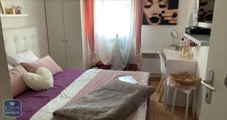 Location Appartement 2 pièces 50m² NIMES 30000 - Photo 4