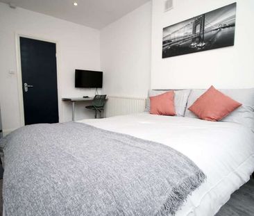 Room in a Shared House, Elba Crescent Room 4 - Photo 3