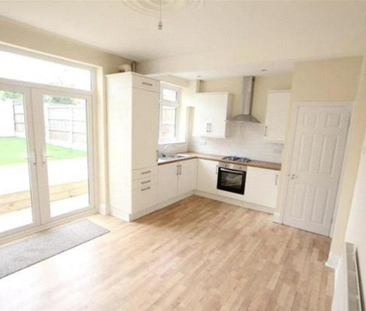3 bedroom property to rent - Photo 3