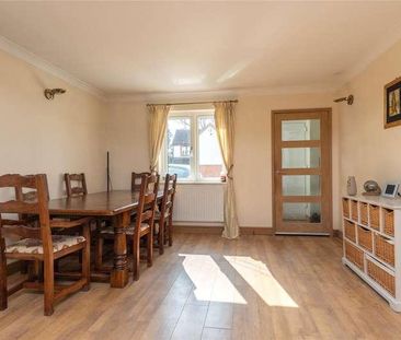 Sunray Estate, Sandhurst, Berkhire, GU47 - Photo 5