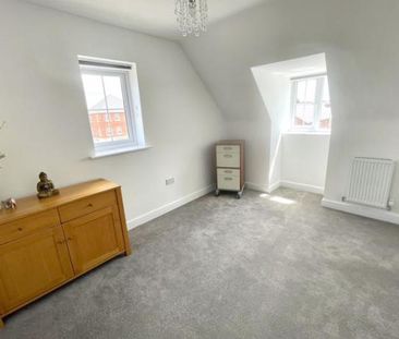 Eardley Close , Copthorne - Photo 3