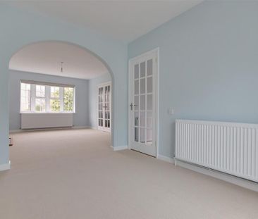 3 bedroom terraced house to rent - Photo 2
