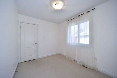 For Lease - 65 Aldonschool Court Unit# main+2nd flr, Ajax, Ontario - Photo 2
